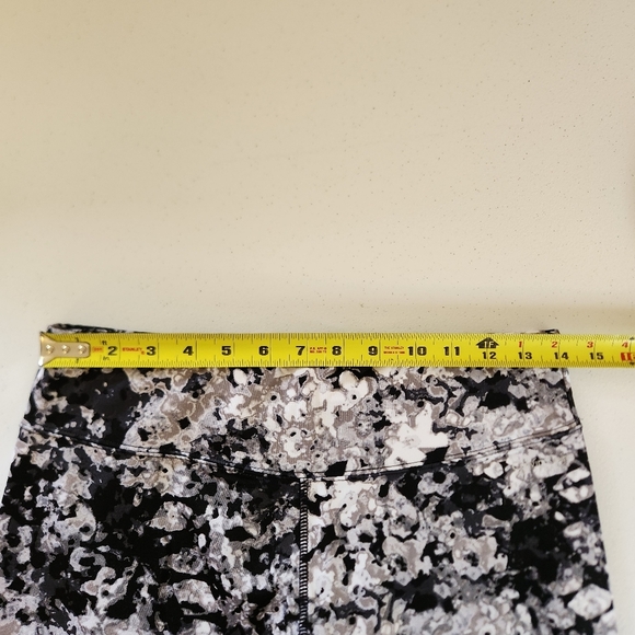 Calvin Klein Performance Activewear Black Mid Rise Capri Cropped Leggings Yoga - Picture 7 of 10